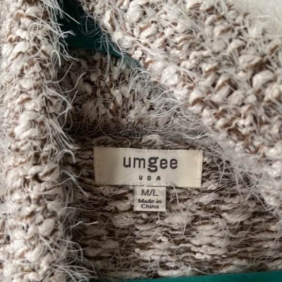 Long Fuzzy Vest - Picture 2 of 2